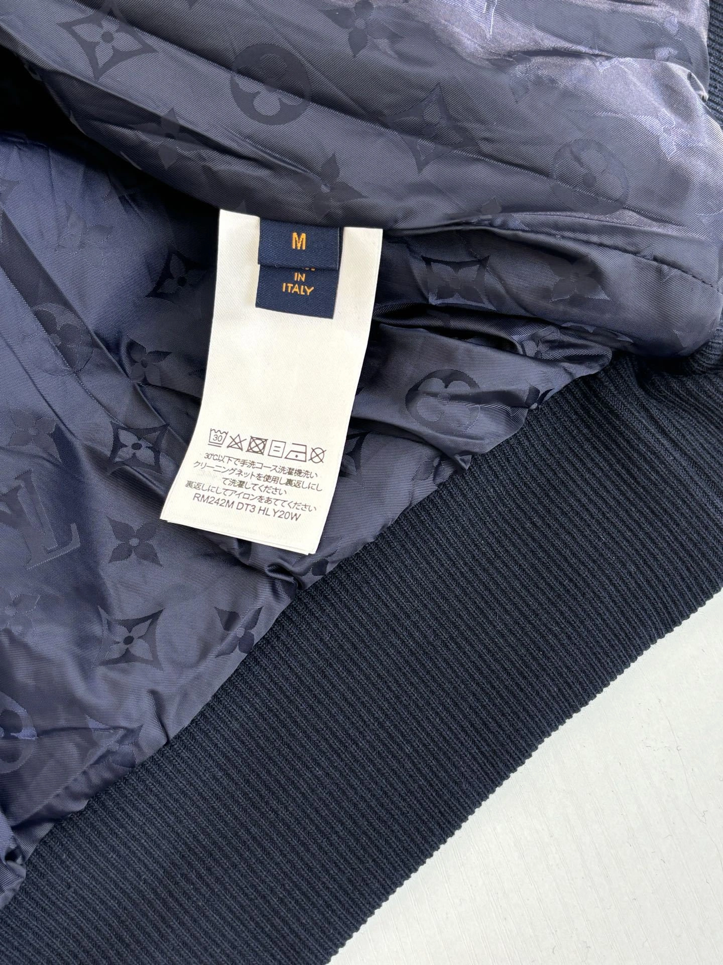 wg.luxury-- 8V item:E-F363I0607